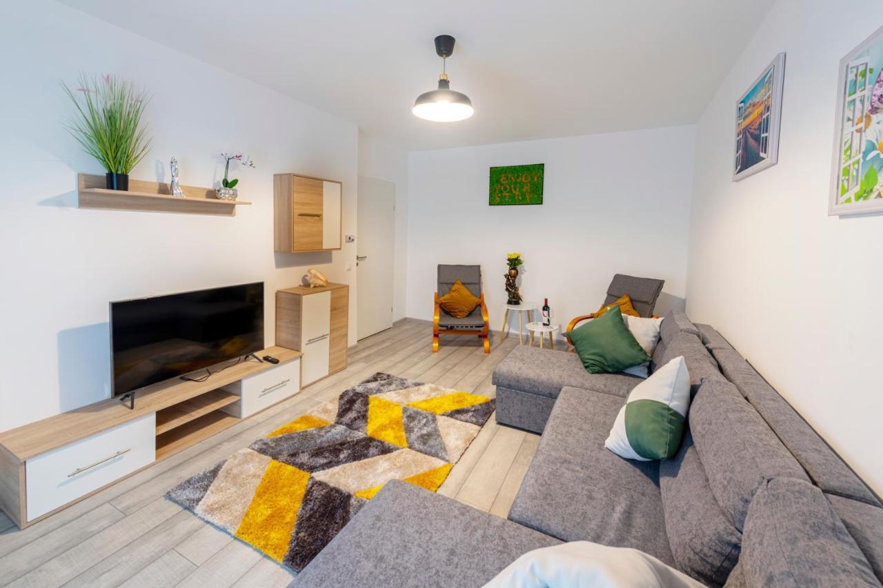 Emma's Apartment *
