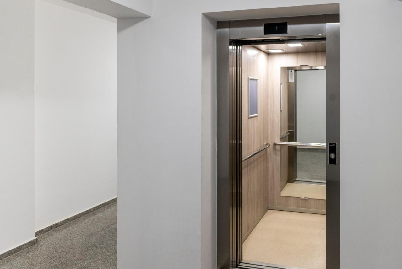 Emma's Apartment *